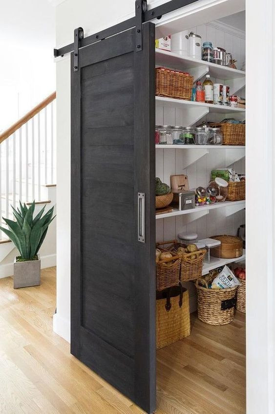 پنتری گوشه آشپزخانه پنتری گوشه آشپزخانه