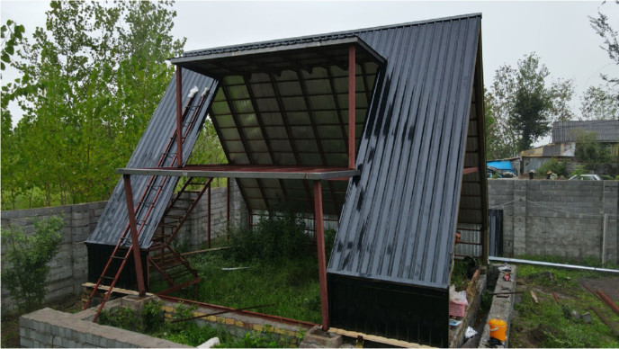 سقف شیروانی فلزی