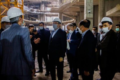 بازدید مشاور رییس جمهور و دبیر شورای عالی مناطق آزاد کشور از آرش مال 1 بازدید دبیر شورای عالی مناطق آزاد از پروژه شهرک ویلایی آرش در زیباکنار