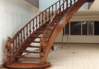 تولید-فروش-نصب-و-اجرای-انواع-پله-و-نرده-چوبی-۲