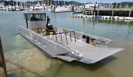 لندینگ کرافت چیست