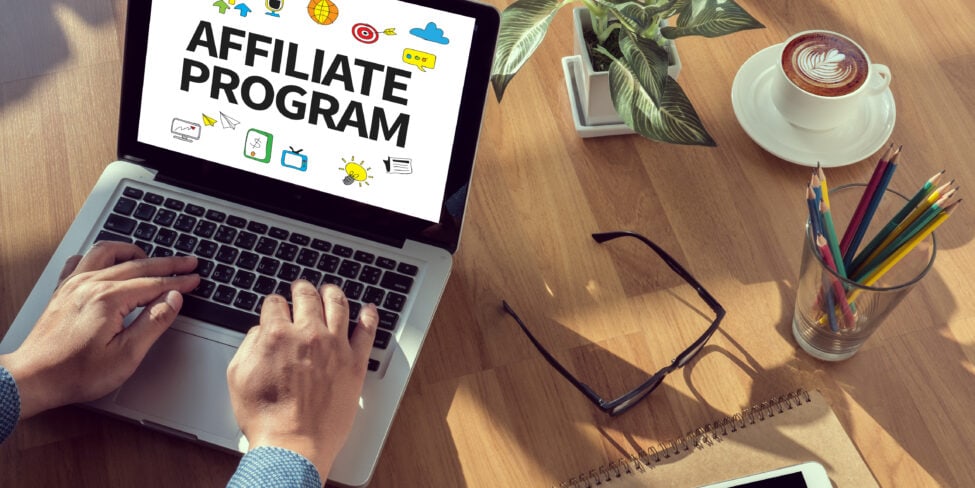 چگونه می‌توان از طریق افیلیت مارکتینگ درآمد کسب کرد؟