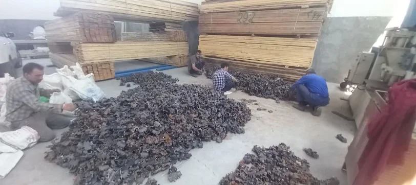 09bd16bc 039a 4e76 8045 8f25cecc3607 خط تولید و انبار مرکزی بست داربست ایران بست در اصفهان