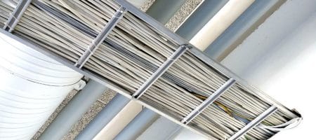 مقایسه متریال و سیستم‌های مسیر کابل در پروژه‌های ساختمانی؛ راهنمای جامع انتخاب